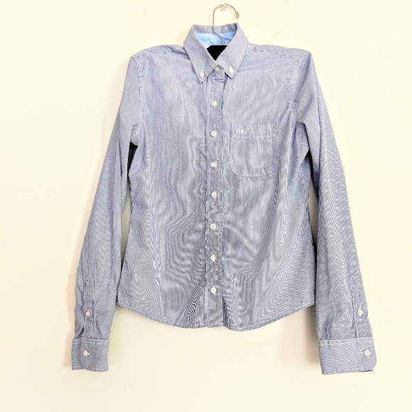 3/12 A&F blue white button down shirt  curvy wa… - Picture 4 of 14